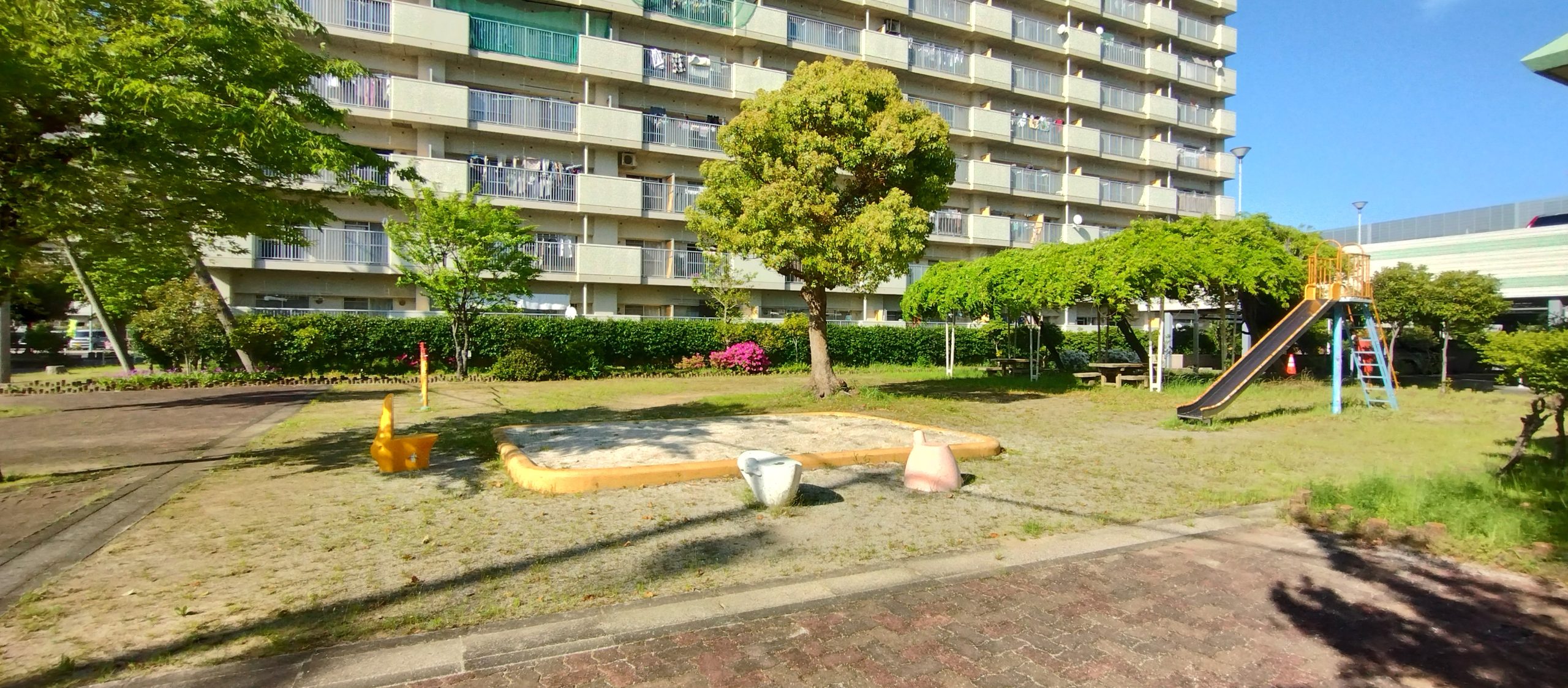 キッズパーク内には遊具もありますよ