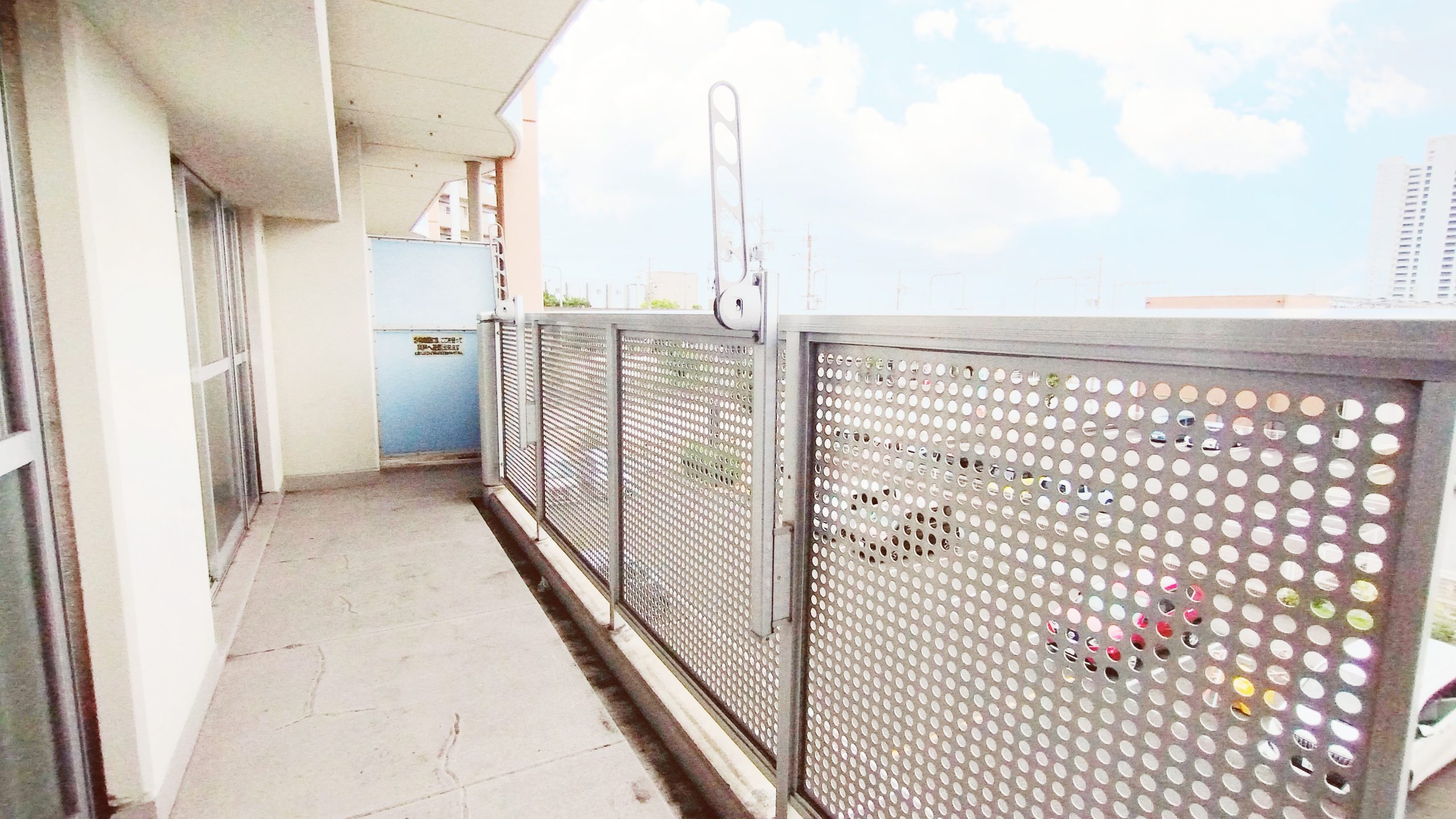 3階南面バルコニーは日当たり良好です