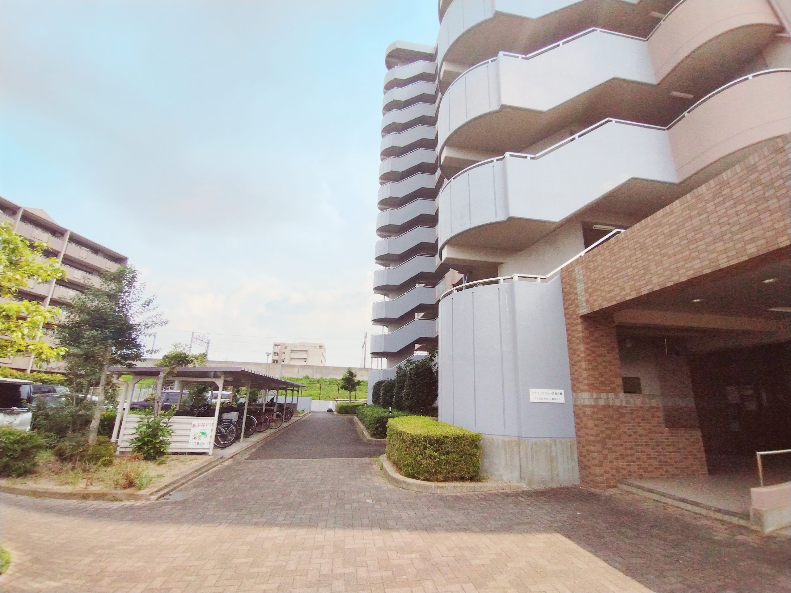 A棟エントランス