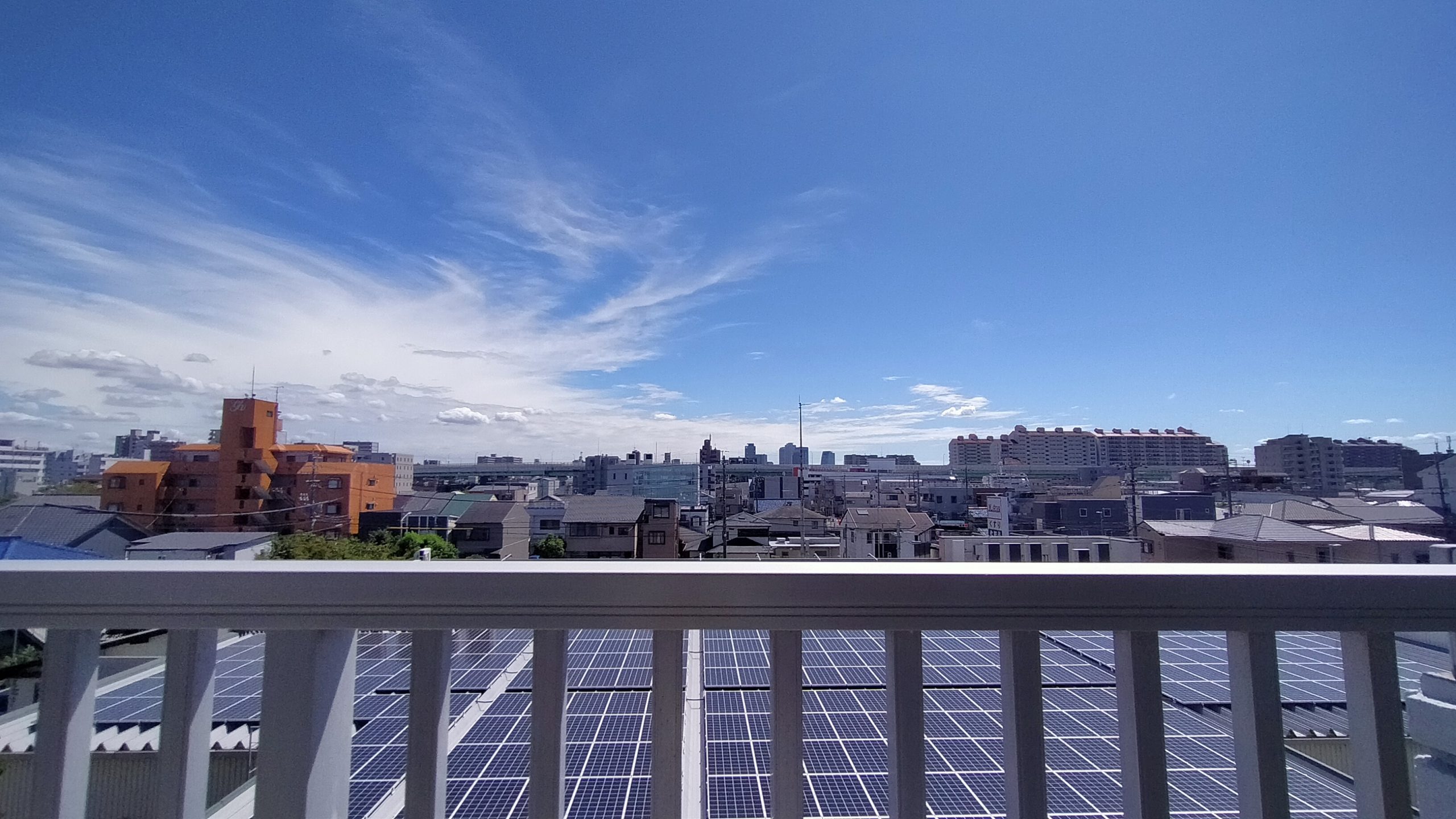 4F南面眺望 正面奥には名古屋駅のビル群も望めます