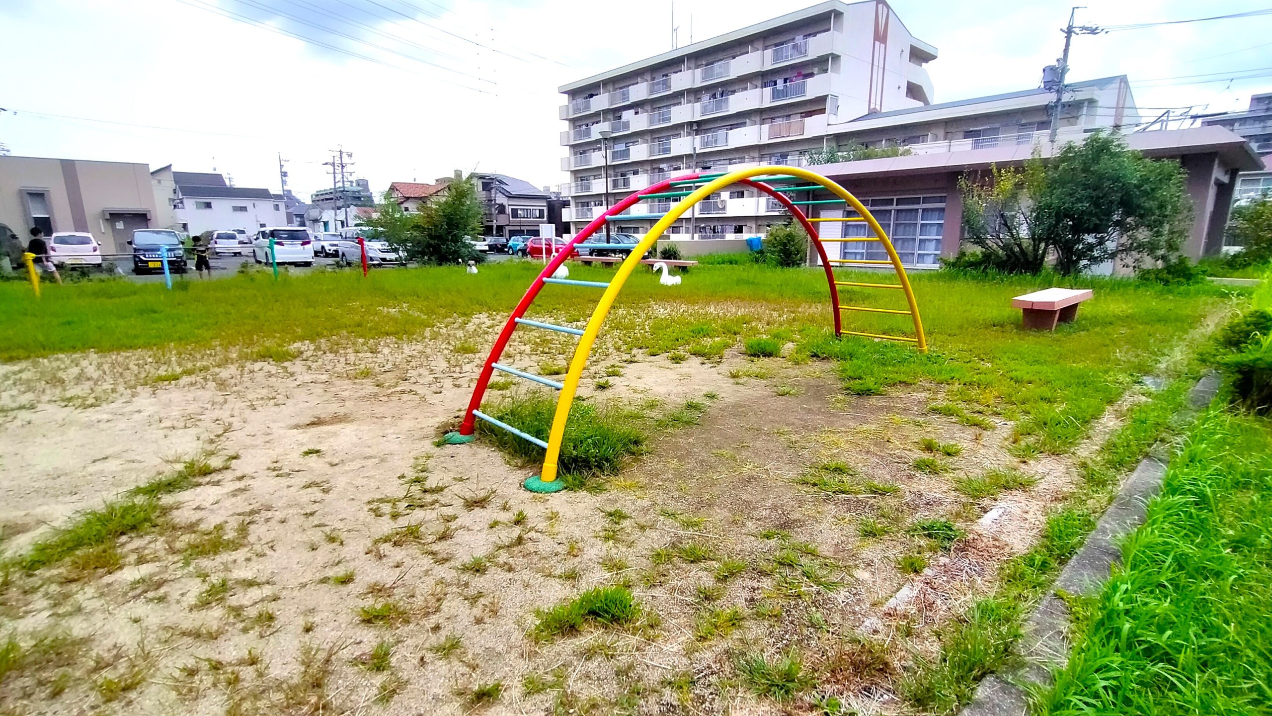 キッズパークが敷地内にあるためお子様に安心して遊んでいただけます