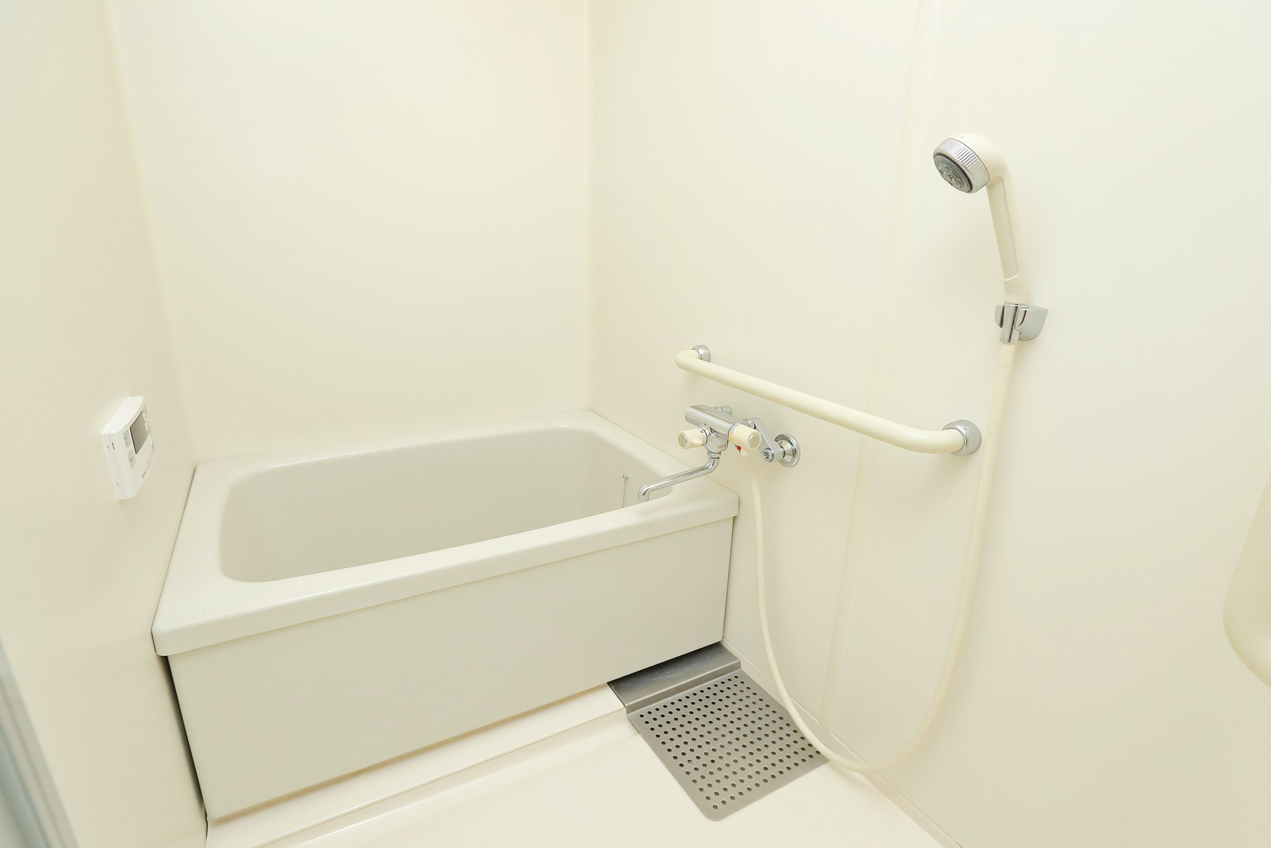 シンプルなユニットバス