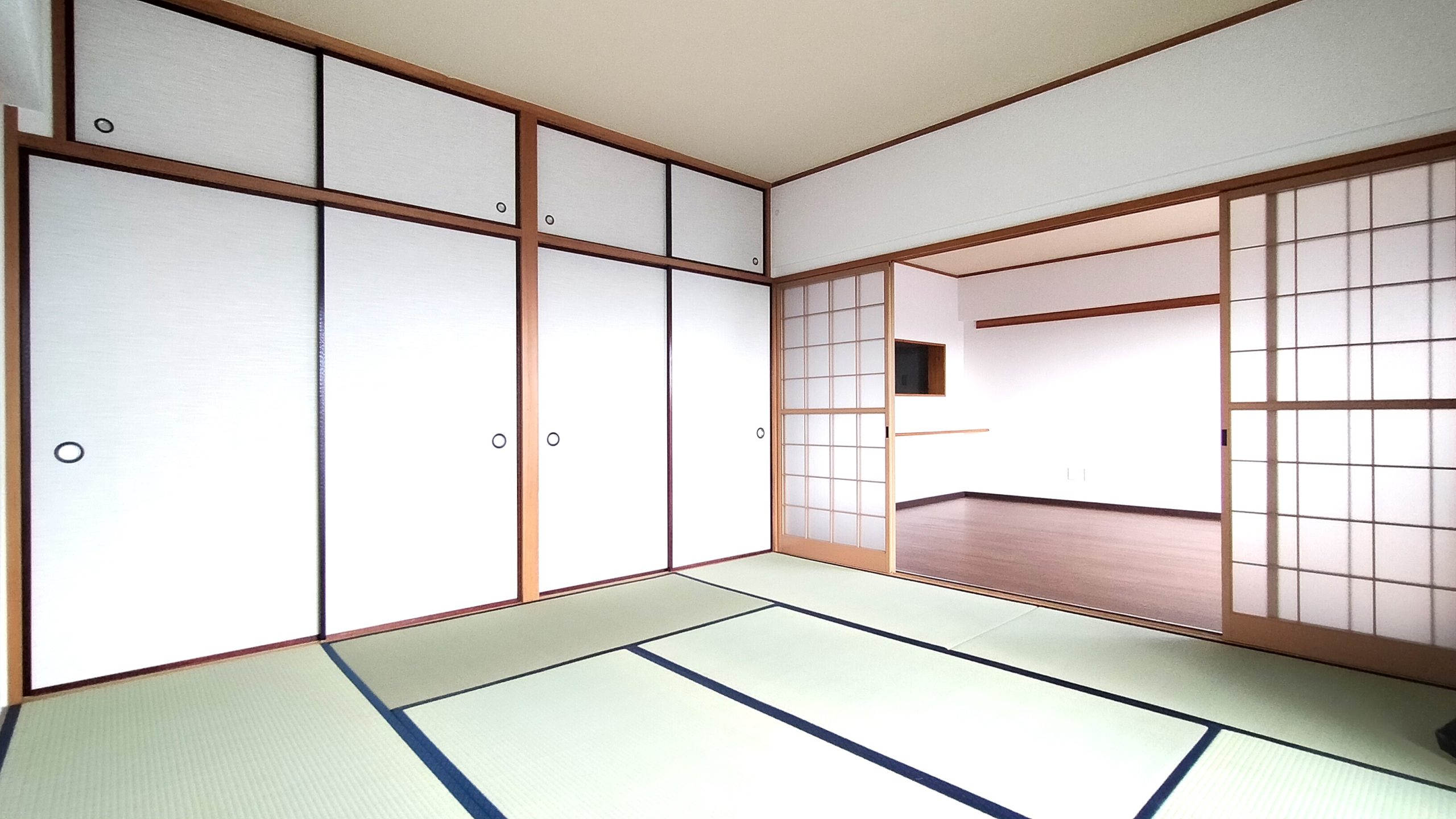 明るく広々した和室はお子様も安心して遊ばせることが出来ます