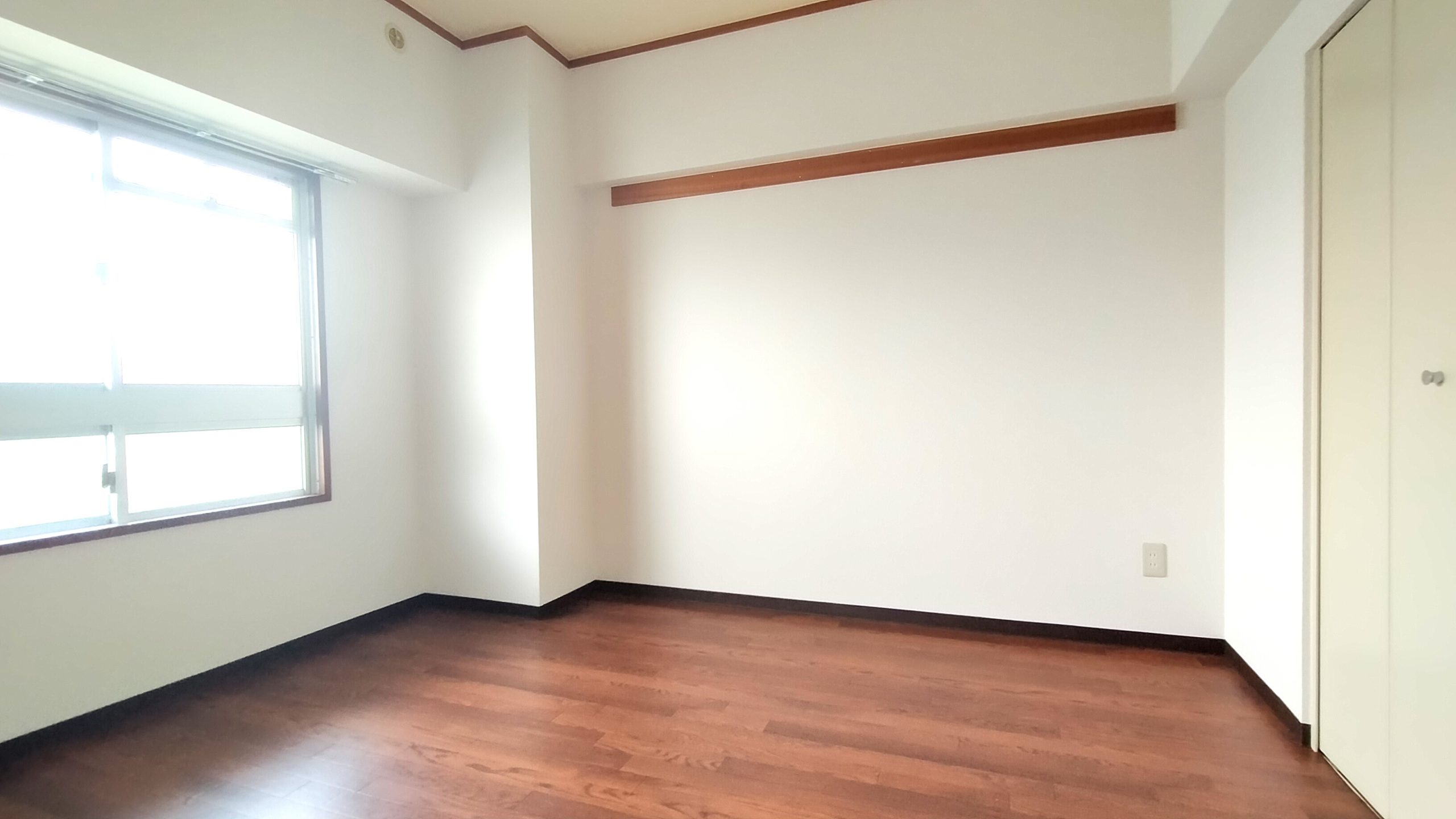 開口があるため北面でも明るく過ごせます 大きなクローゼット付き!