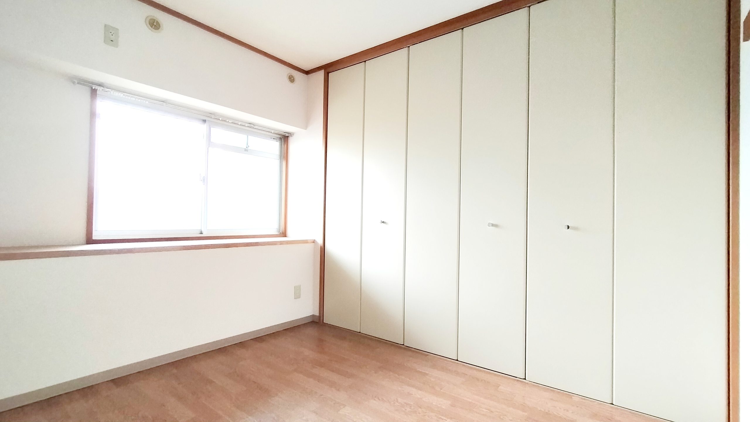 洋室には大きなクローゼット付!