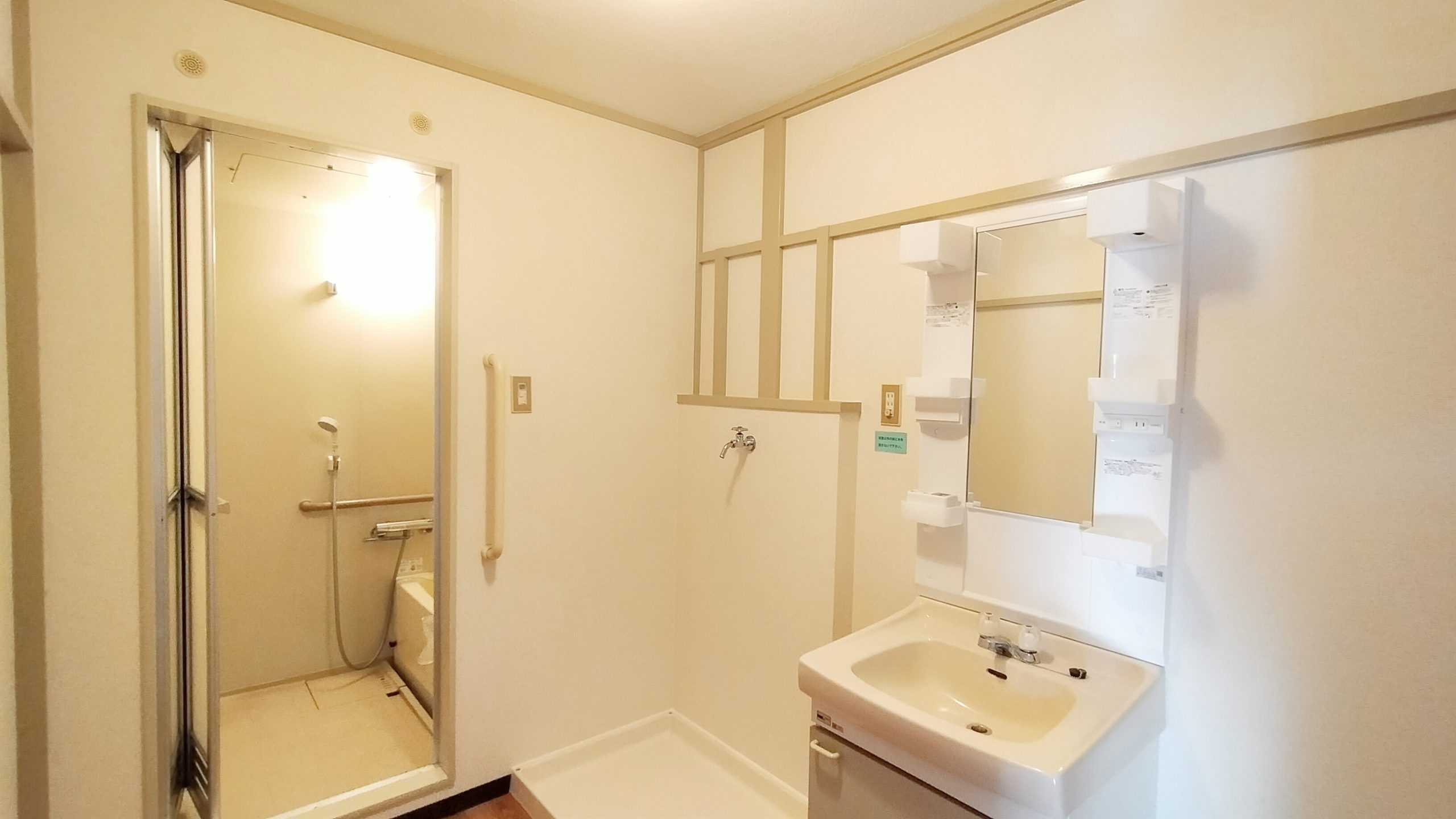 広々した洗面所