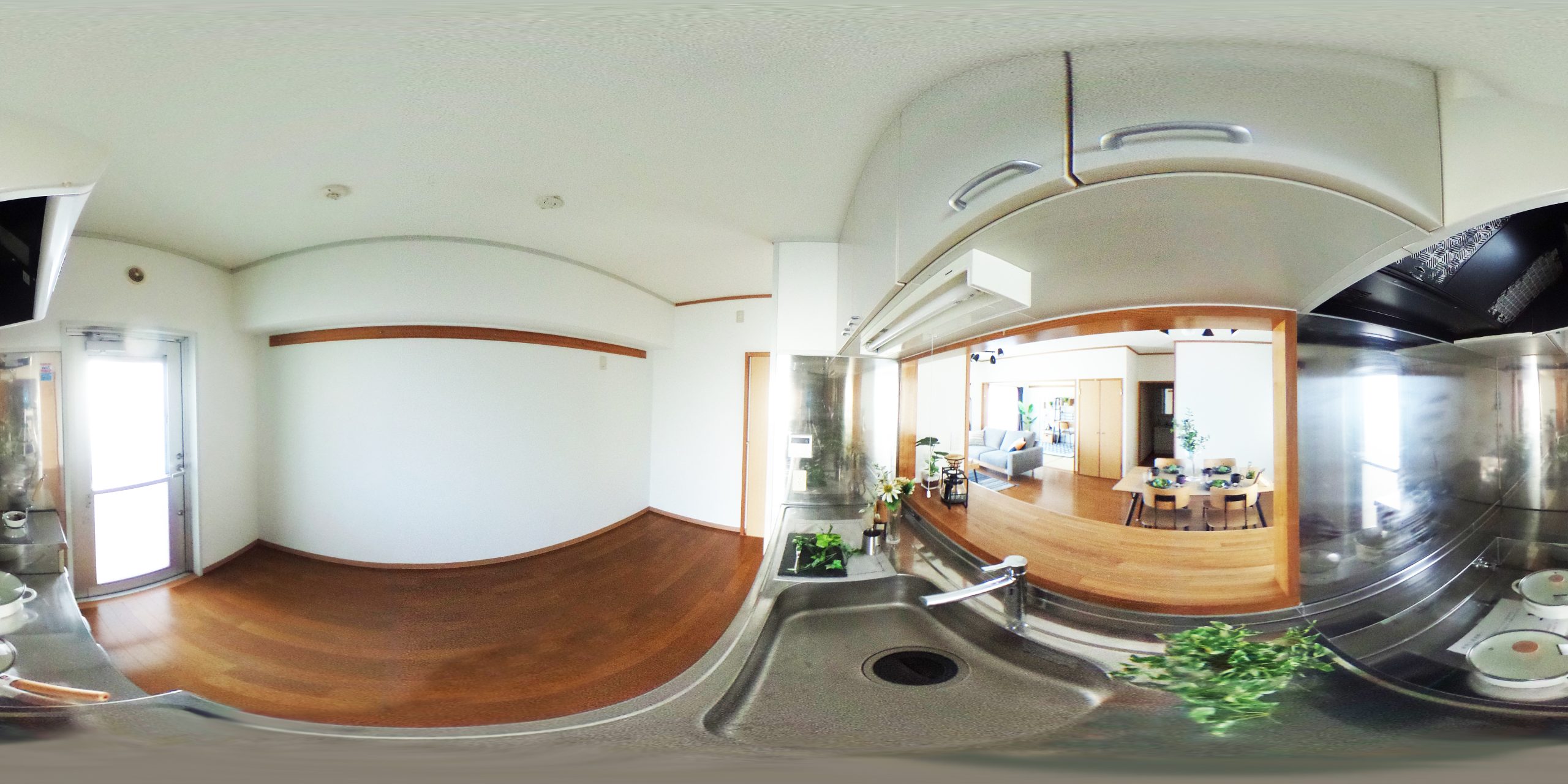 キッチン3D キッチンは奥行きが広いため、食器棚の面積を大きくとることも可能です!