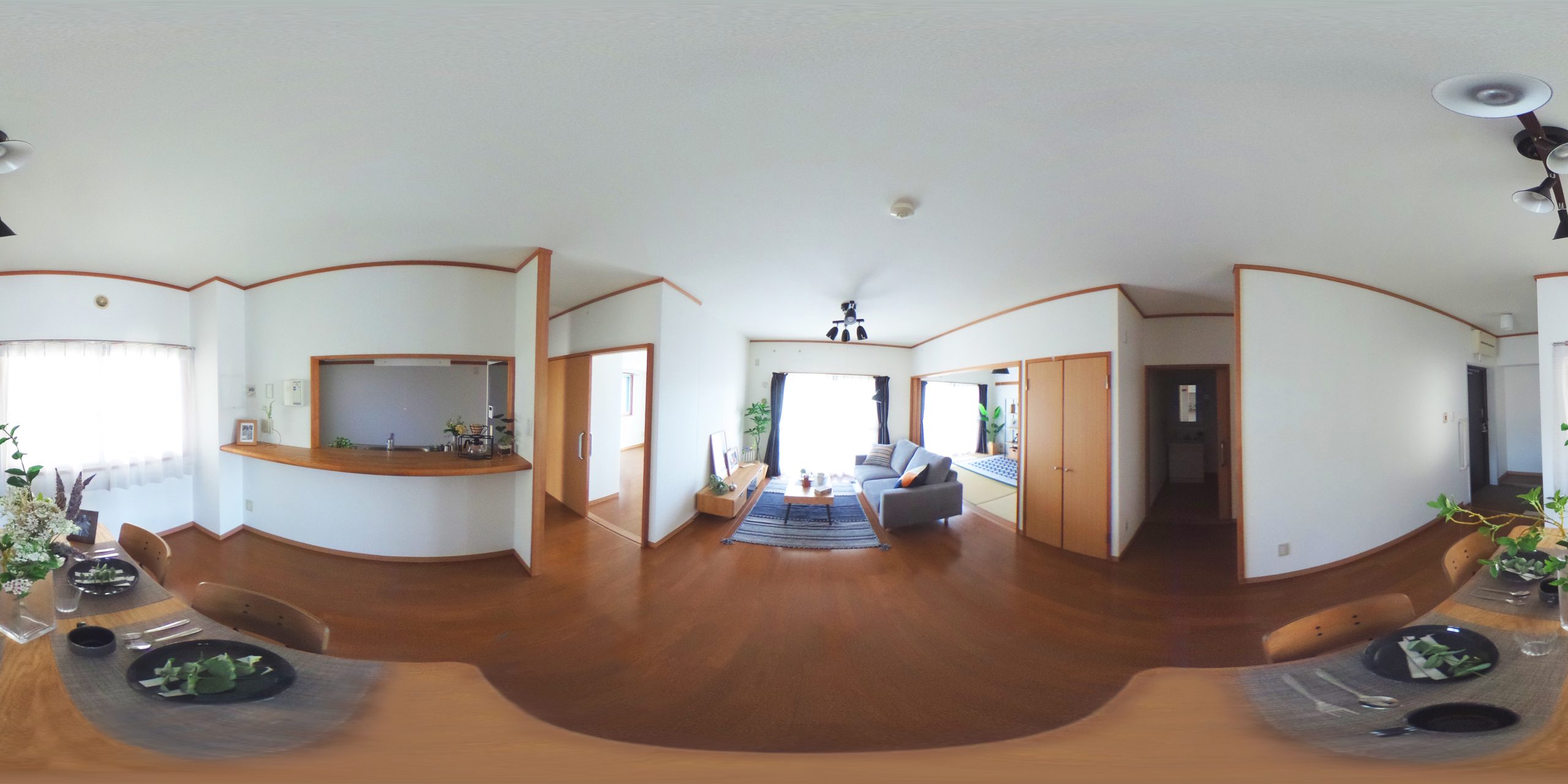 ダイニング3D リビングの隣は和室になっており、お子様も目の届くところで遊んでいただけます!