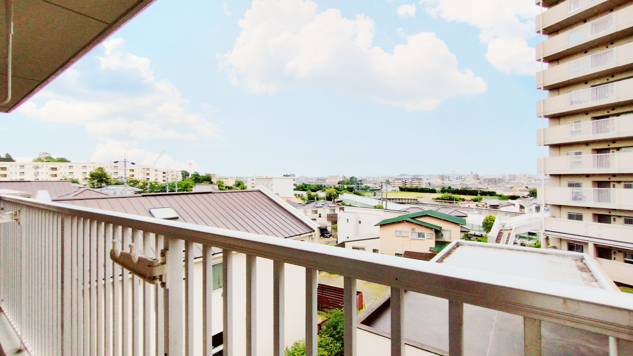 目の前がキッズパークのため家にいながらこどもの遊ぶ姿も見られます