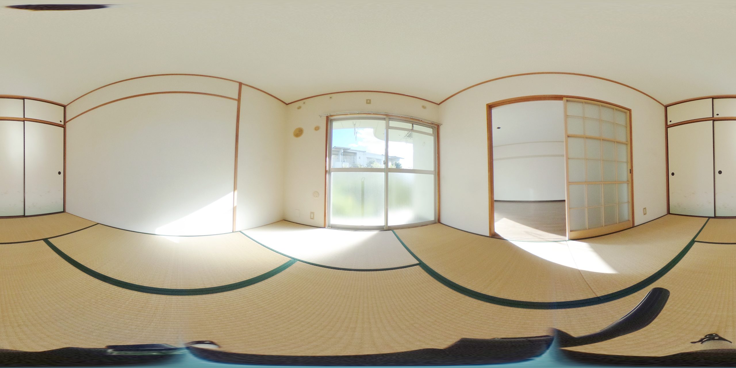 リビングに隣接する和室はお子様の遊び場に