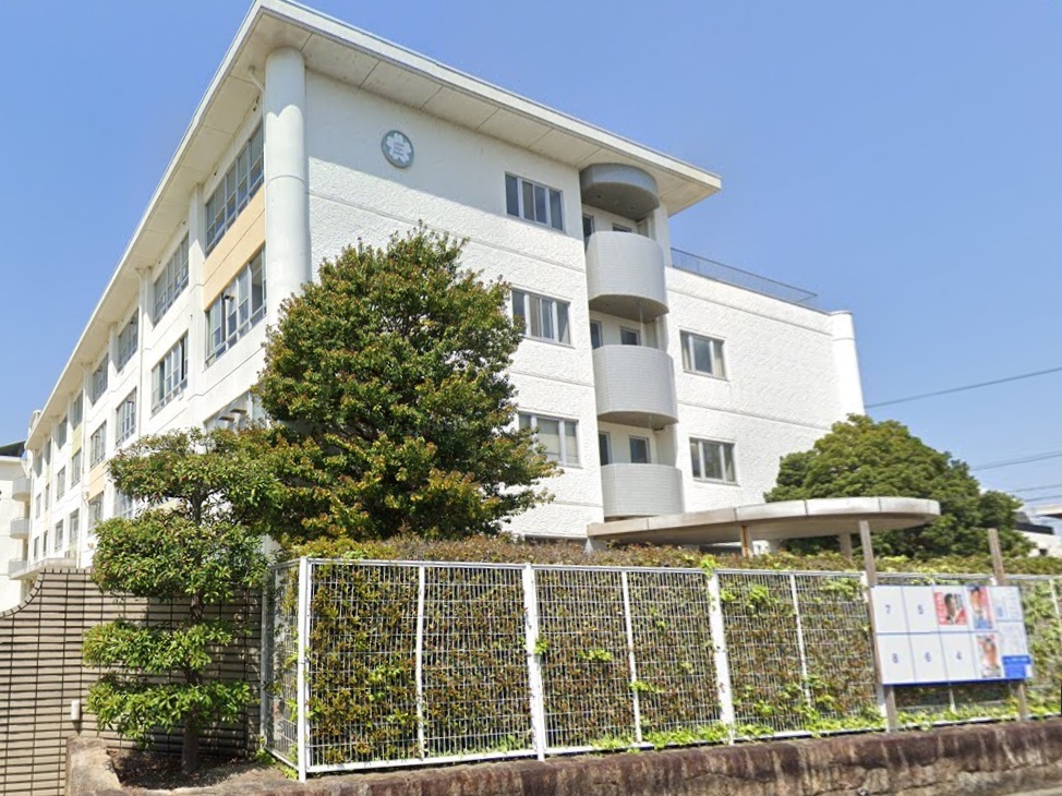 庄内小学校まで徒歩6分