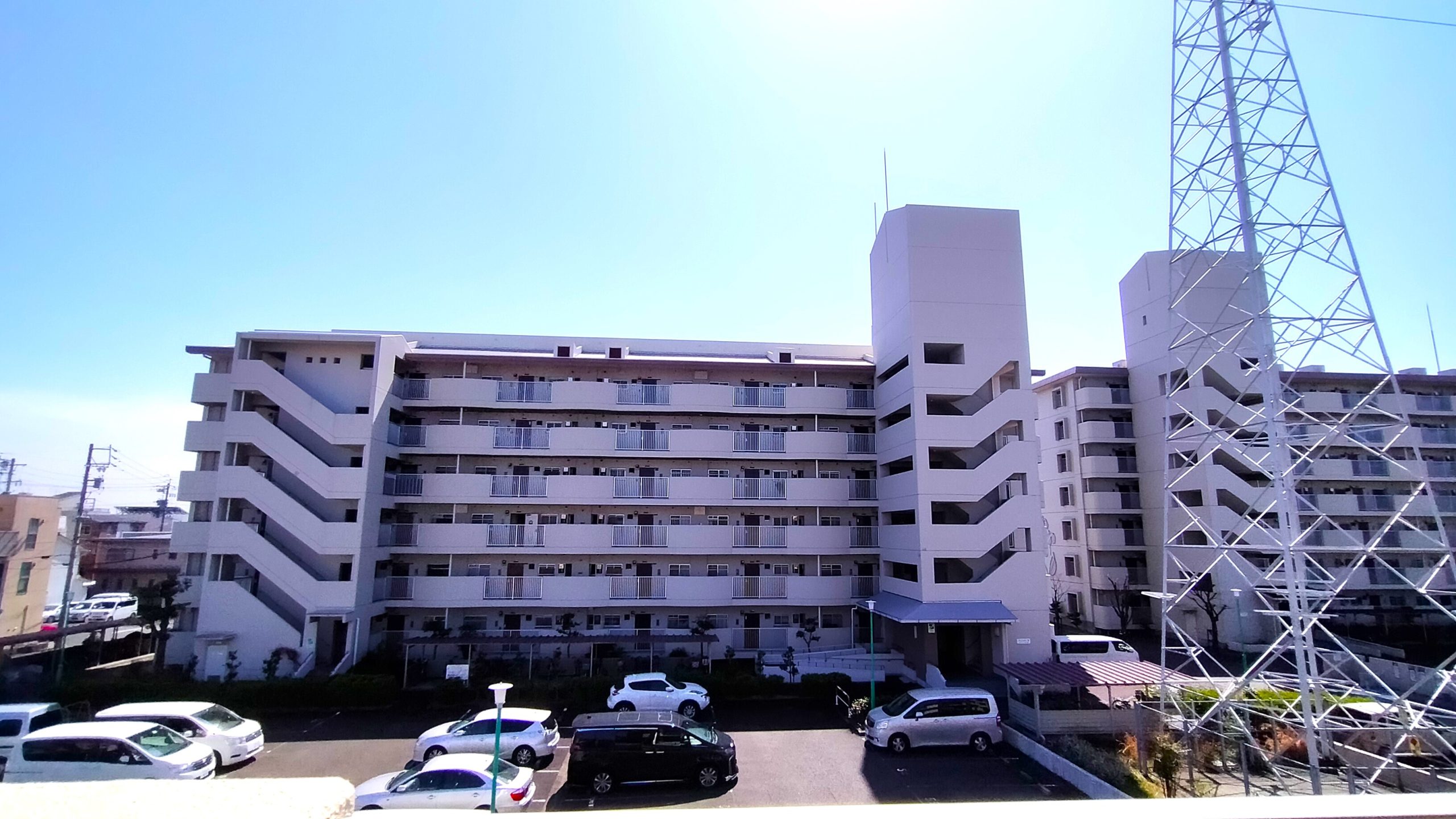 3階眺望 南面が駐車場のため日当たり抜群です