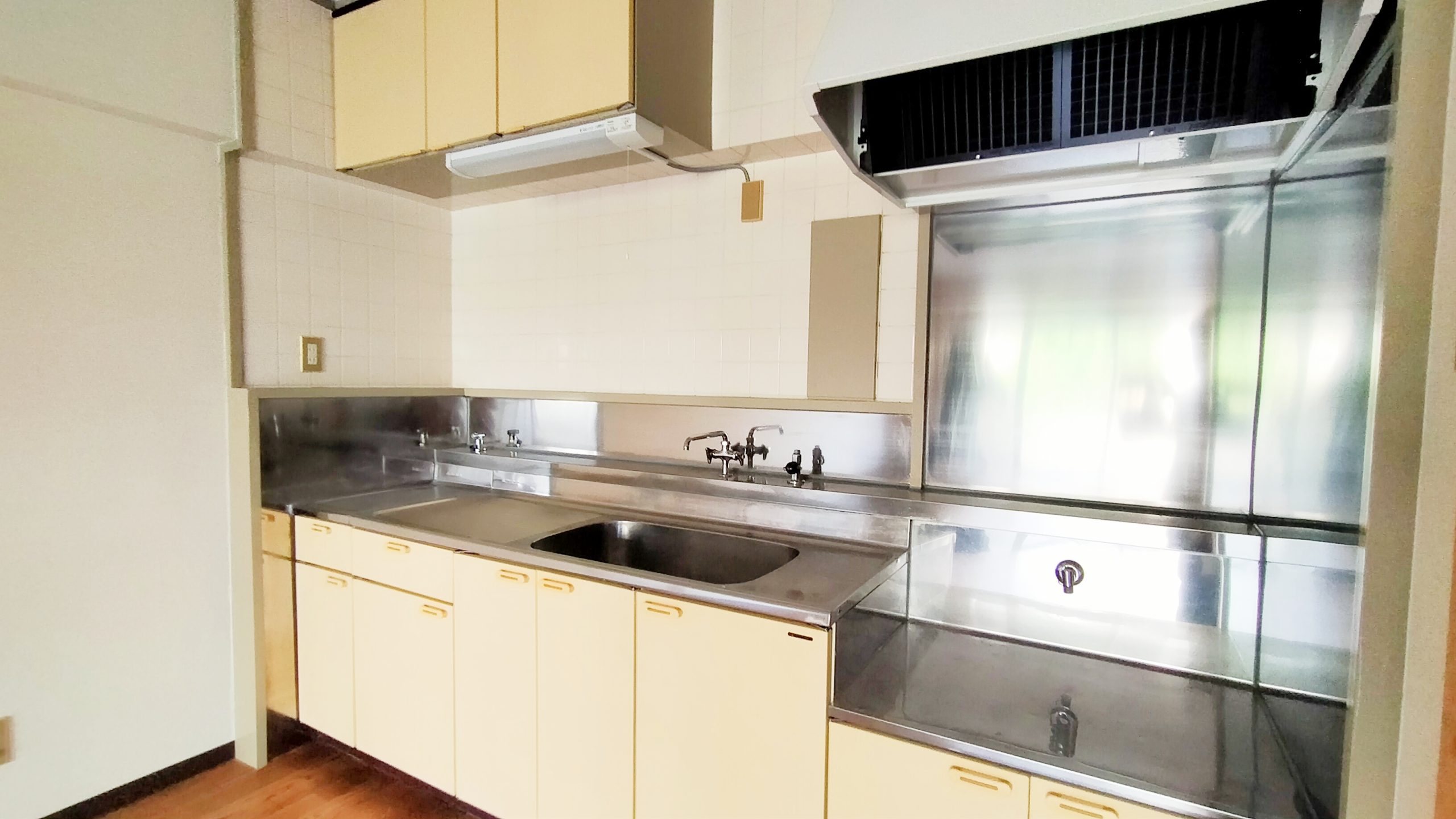 ワイドの広いキッチン