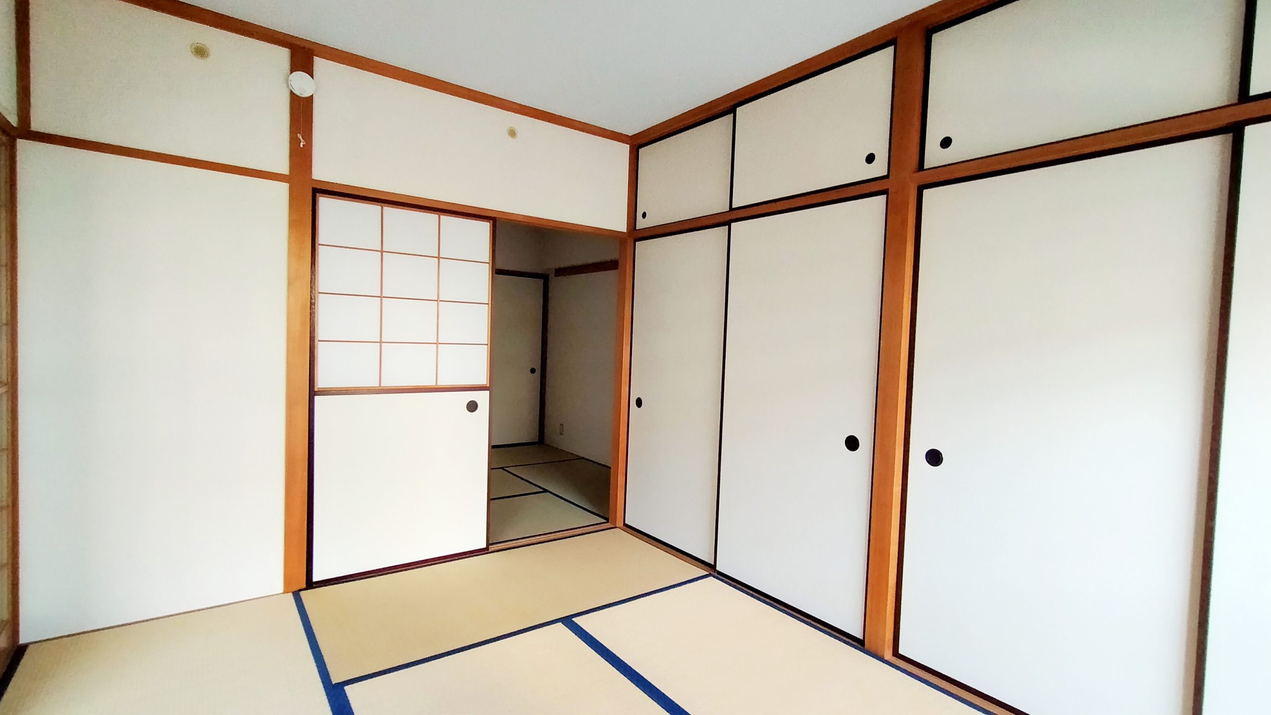 夏は涼しく冬は暖かい和室はお子様を遊ばせるのにも最適です