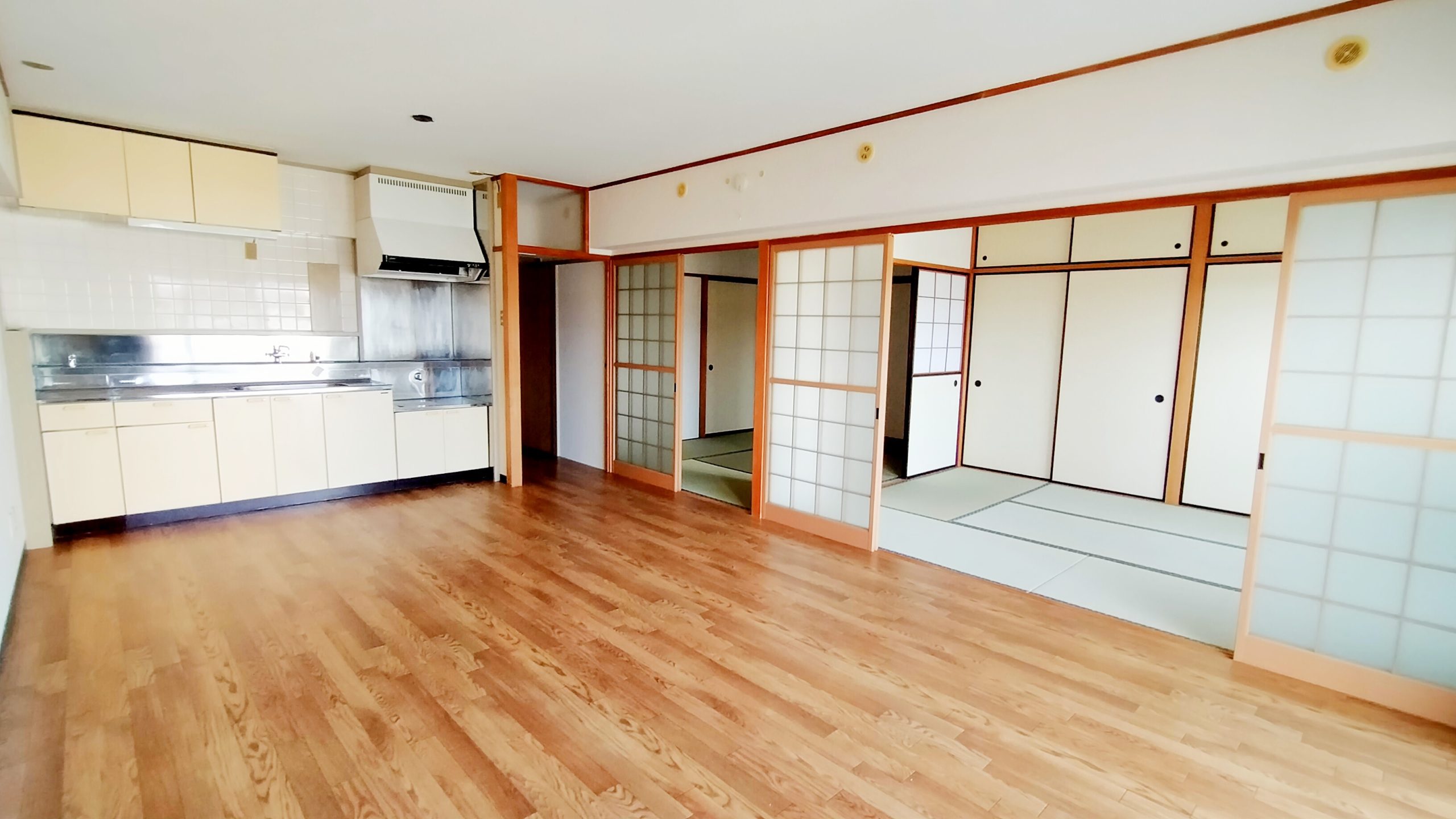 南面開口によりリビングで明るく過ごせます