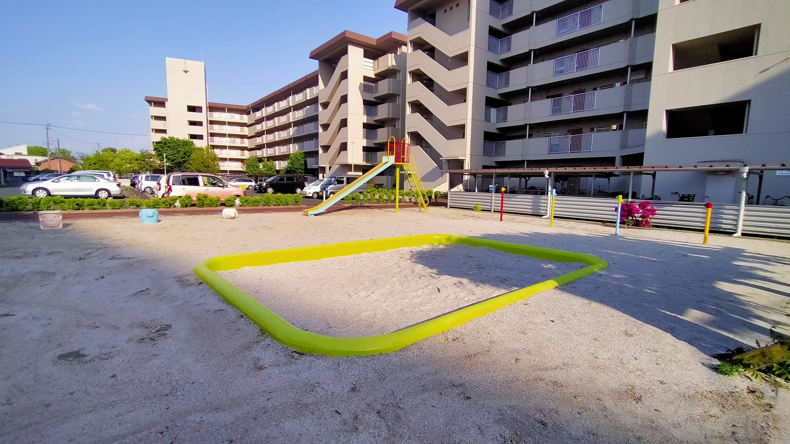 敷地内にキッズパークがありお子様も安心して遊ばせることが出来ます