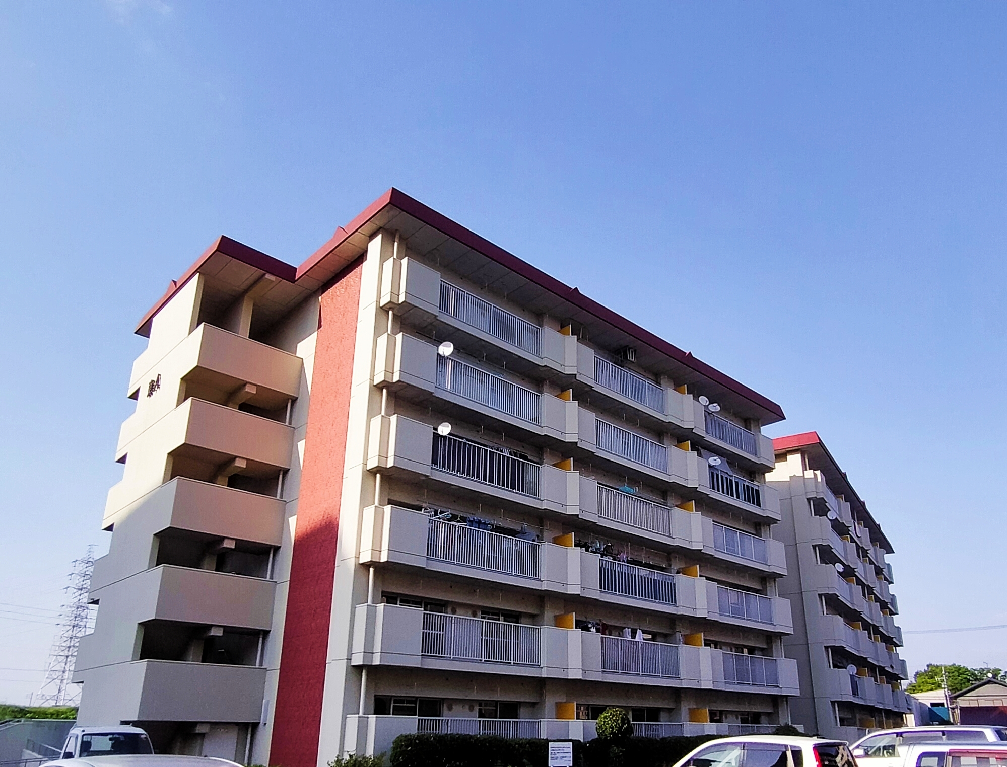 南側外観 目の前は遮るものなく日中は日当たり抜群です!