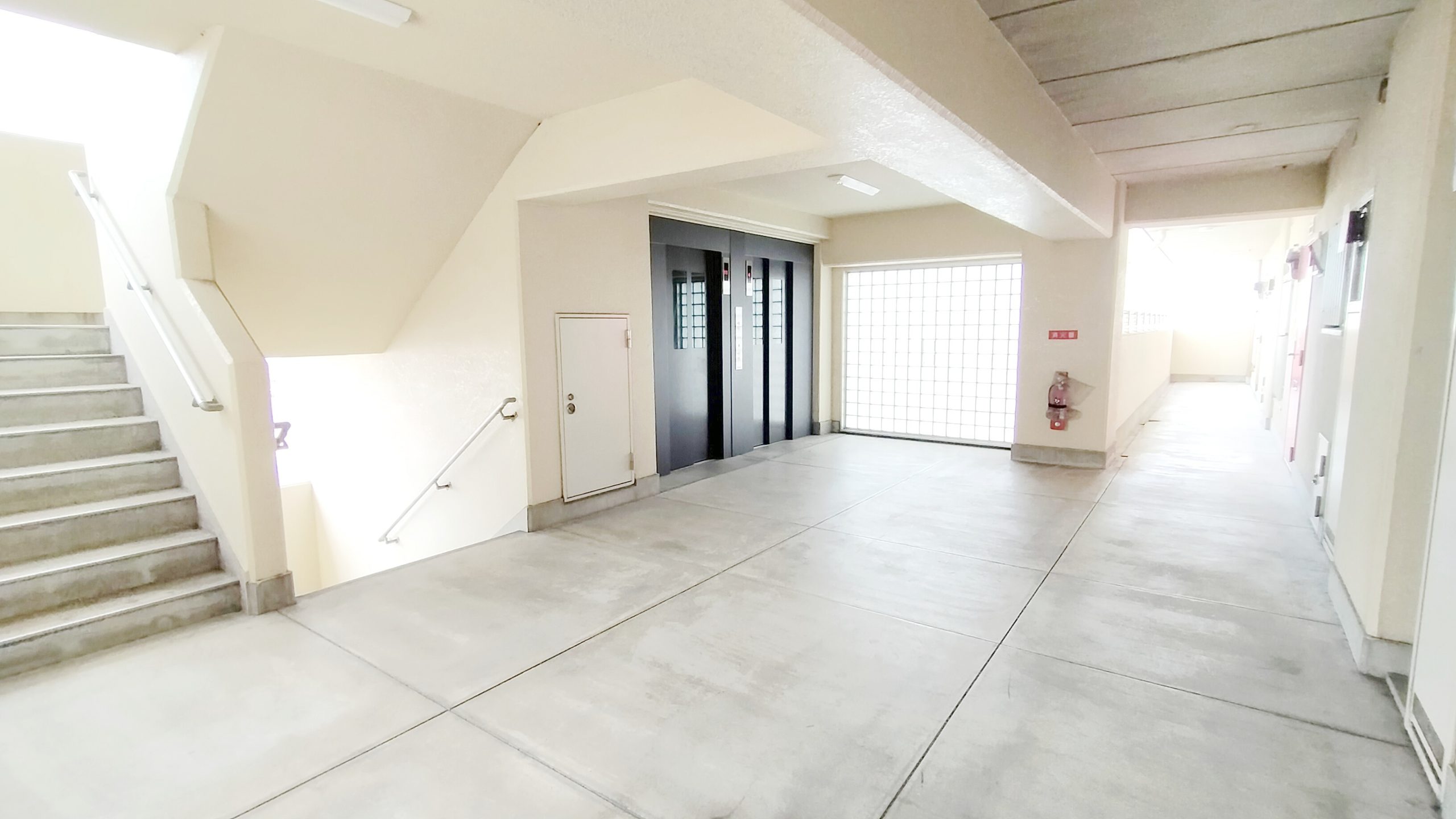 広々としたEVホール