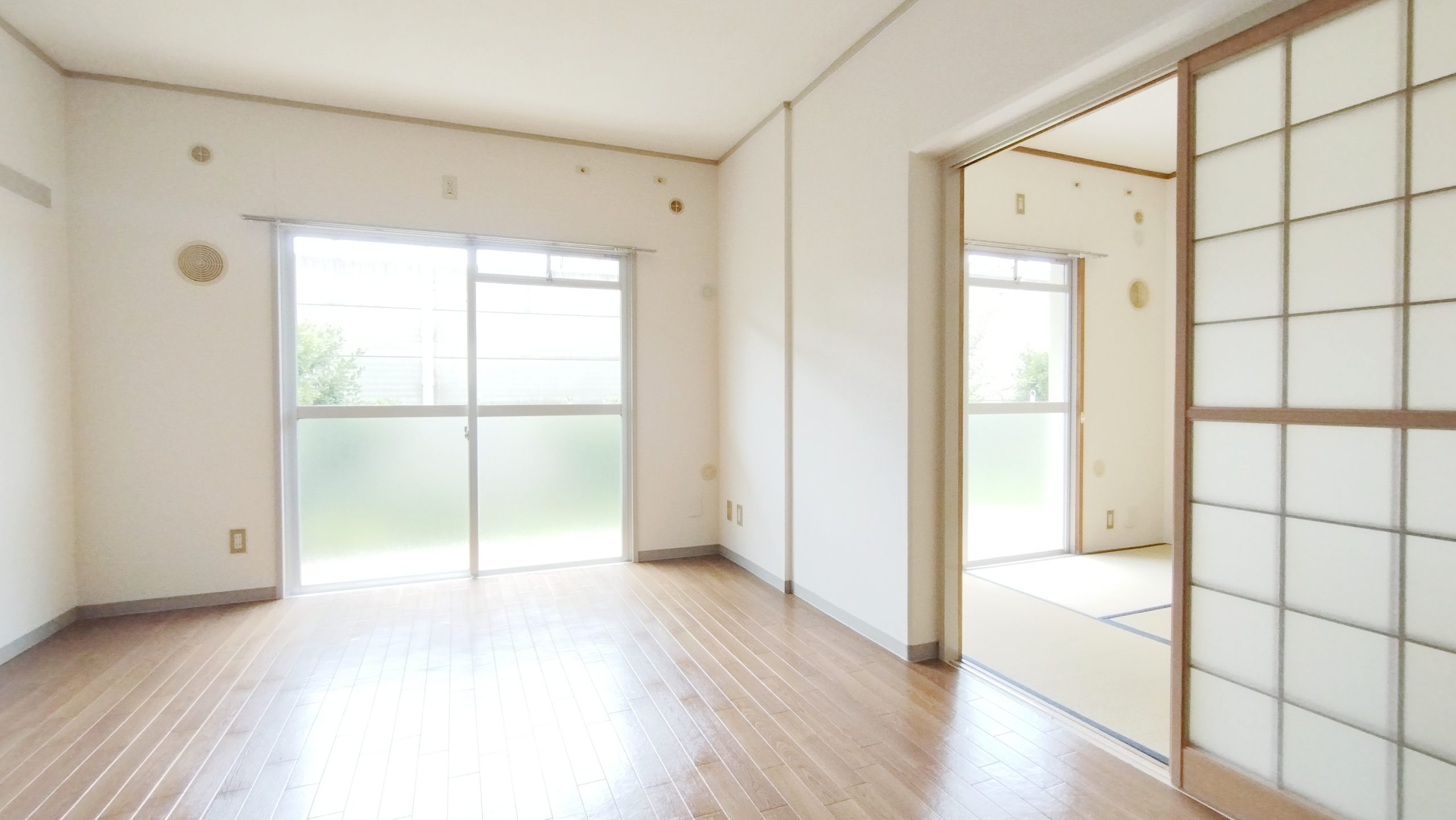 南面に2面開口があるためとても明るく過ごせます