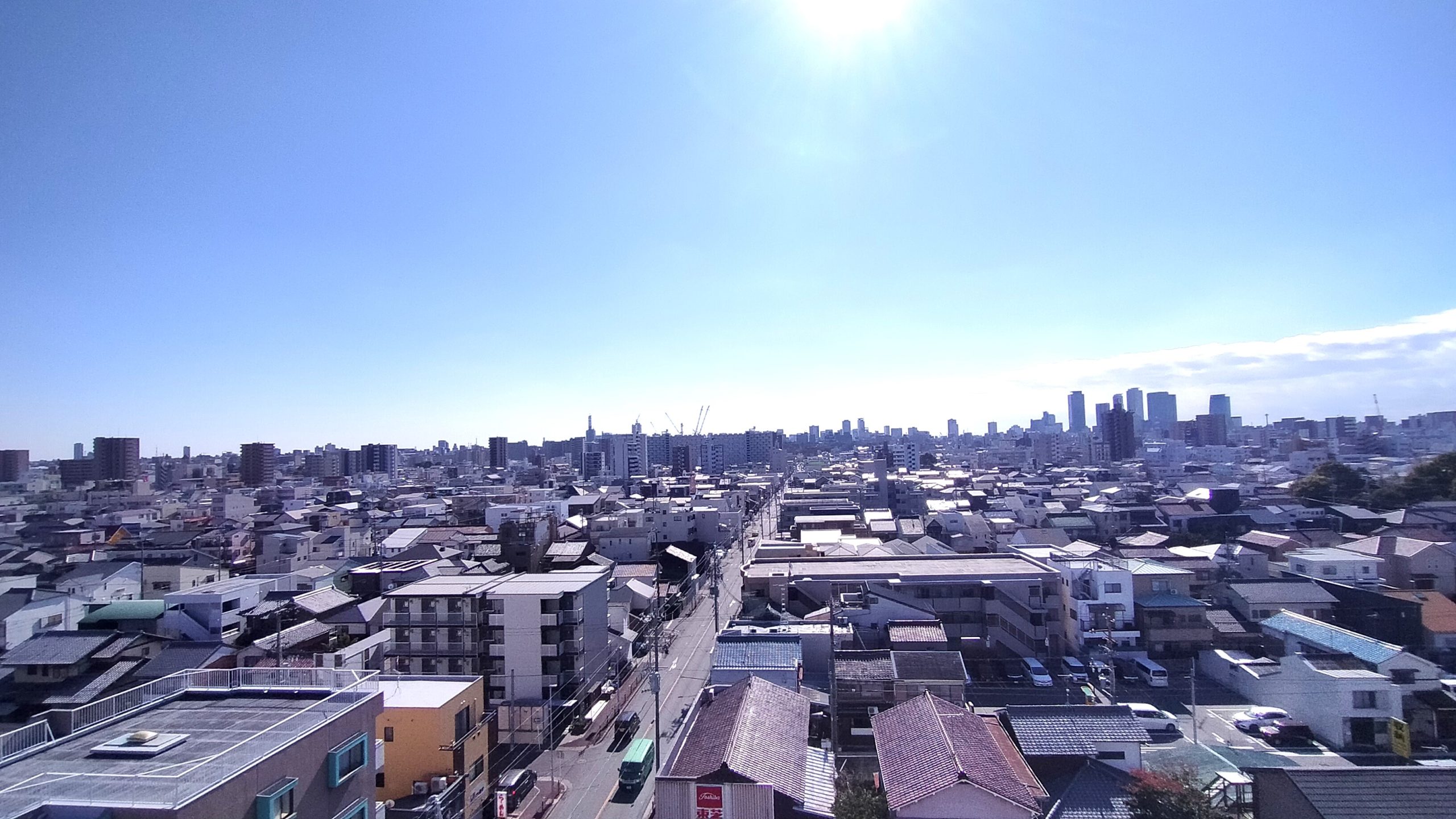 9F南面バルコニー 遮る建物無く眺望抜群!右手には名古屋駅のビル群も見えます!